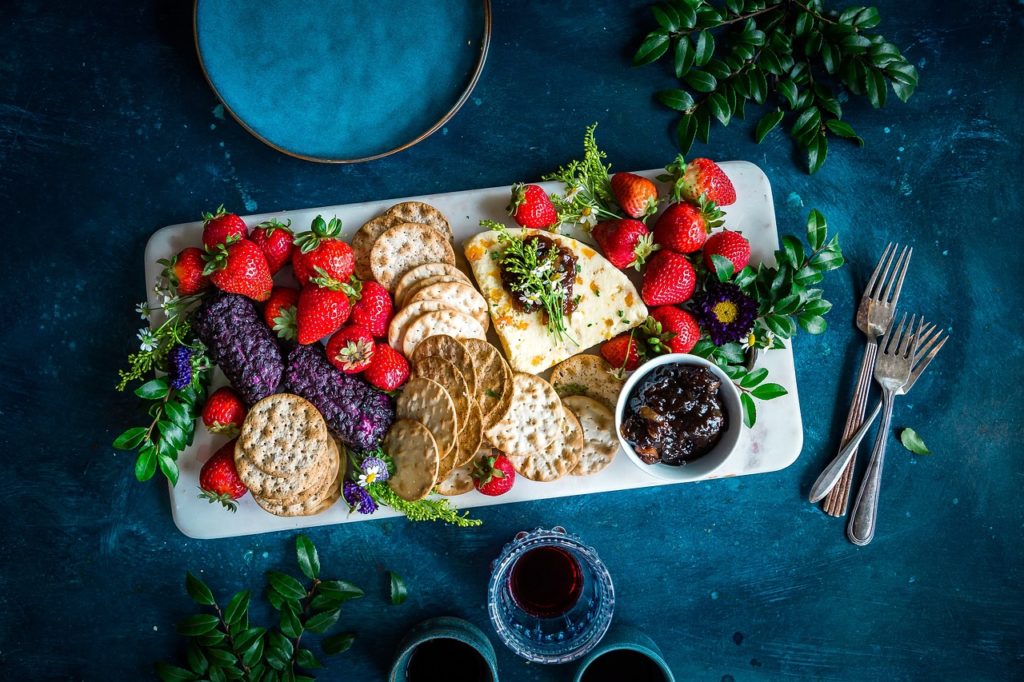 strawberries, biscuit, crackers